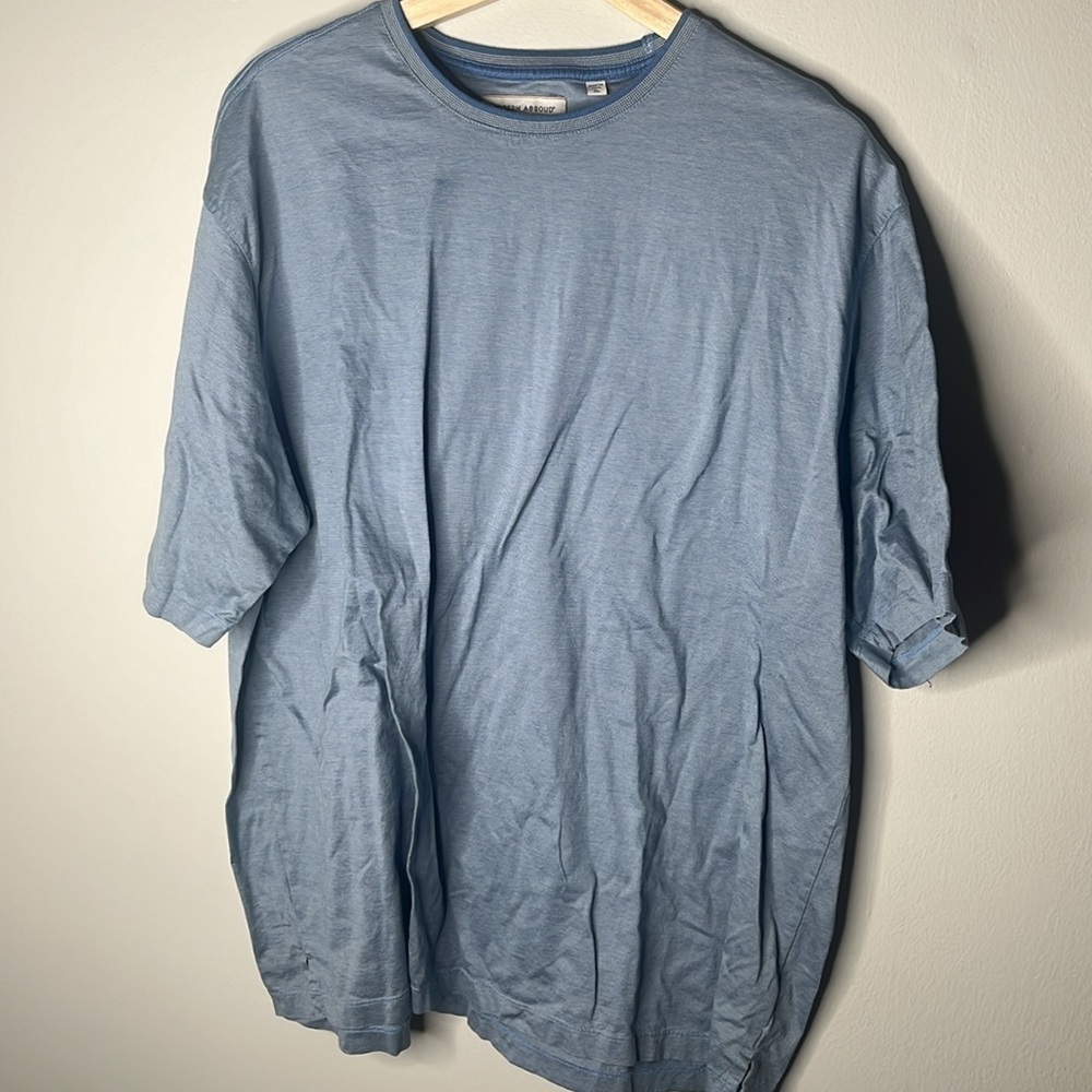 Men’s Size XL Joseph Abboud Blue Tshirt